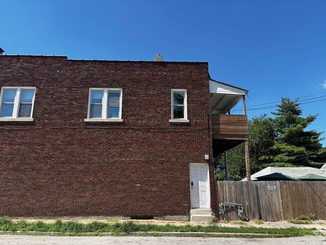Building Photo - 401 N 5th St