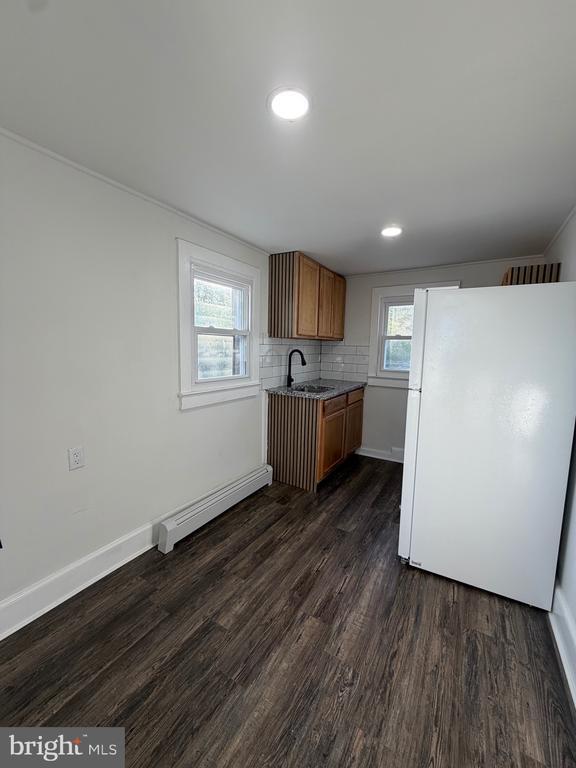 Building Photo - 517 Bentley Ave