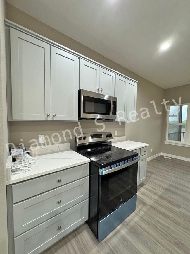 Building Photo - Brand New Build in Desirable Ozark Neighbo...
