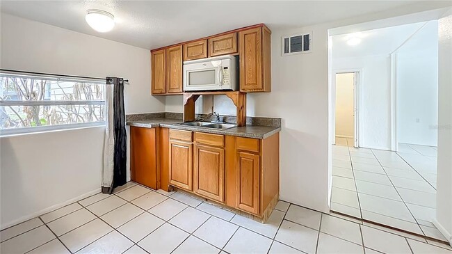 Building Photo - 5110 Old Cheney Hwy