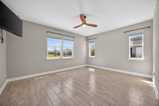 Building Photo - 85614 Fall River Pkwy