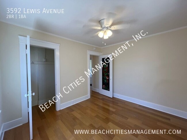 Building Photo - 3592 Lewis Ave