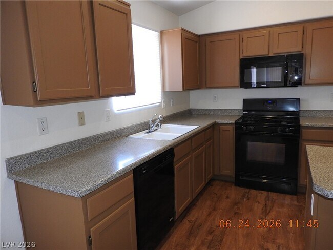 Building Photo - 4916 Corsica Island St