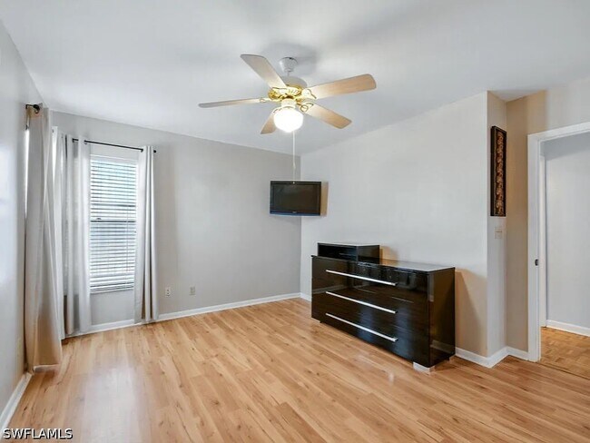 Building Photo - 851 Perrine Ct