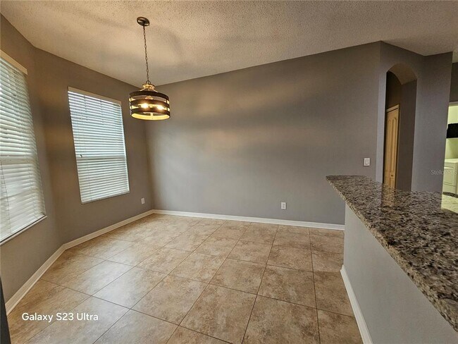 Building Photo - 9852 Bridgeton Dr