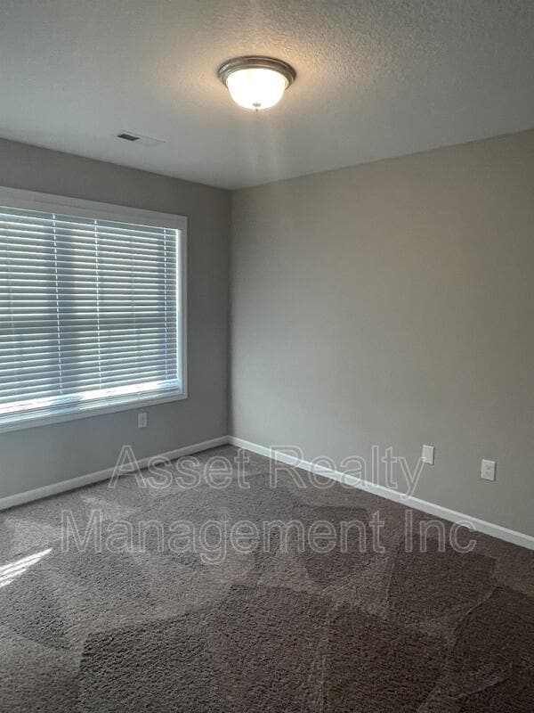 Building Photo - 8241 Zodiac Ln