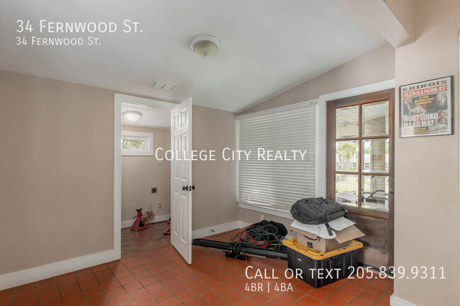 Building Photo - 34 Fernwood St