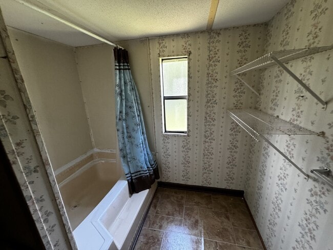 Building Photo - Mobile Home For Rent