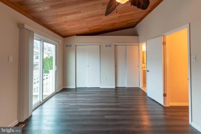 Building Photo - 308 Wayne Ct