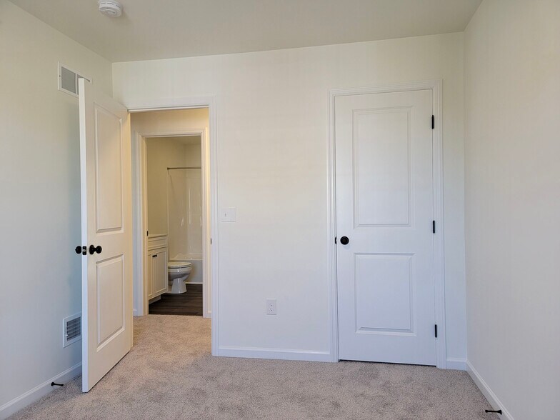 Building Photo - 19 Pacific Blvd