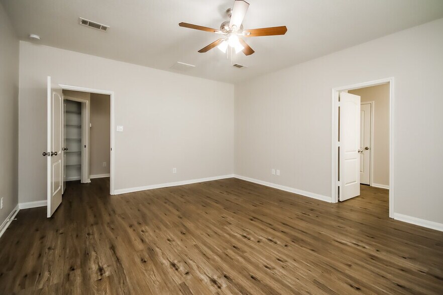Building Photo - 2022 Sweet Lilac Dr