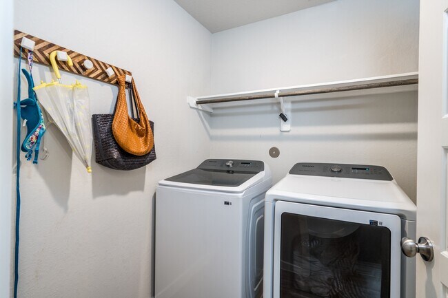 Building Photo - 17568 Rosewood Manor Ln