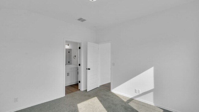 Building Photo - 3 Bed | 2 Bath in Owasso!