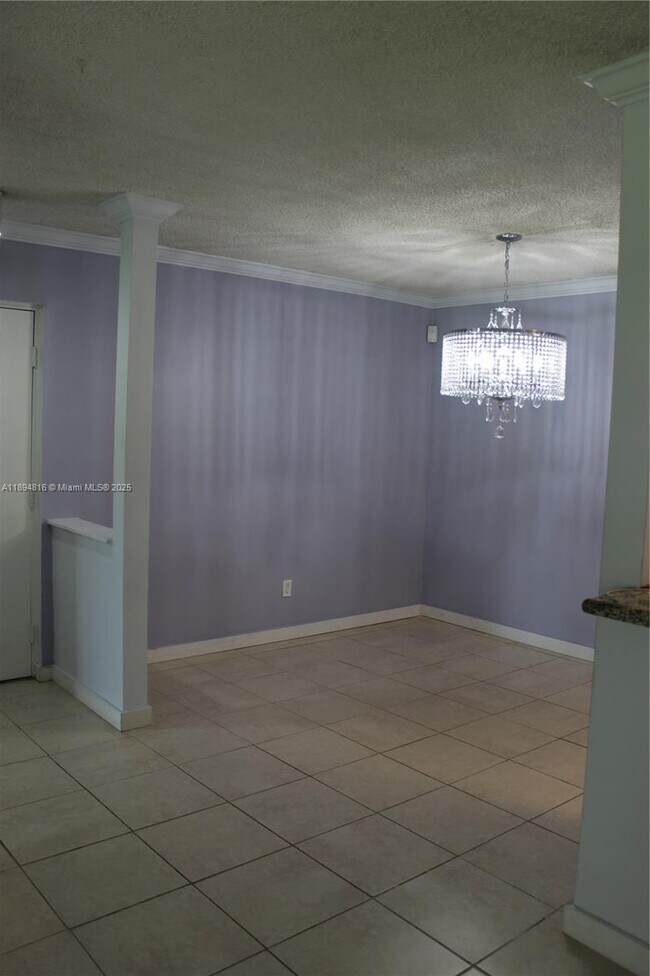 Building Photo - 10420 SW 158th Ct