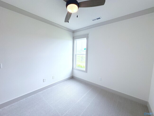 Building Photo - 106 Upperline St