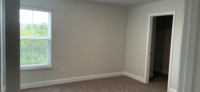 Building Photo - Newly built 5 bedroom home in The Parks