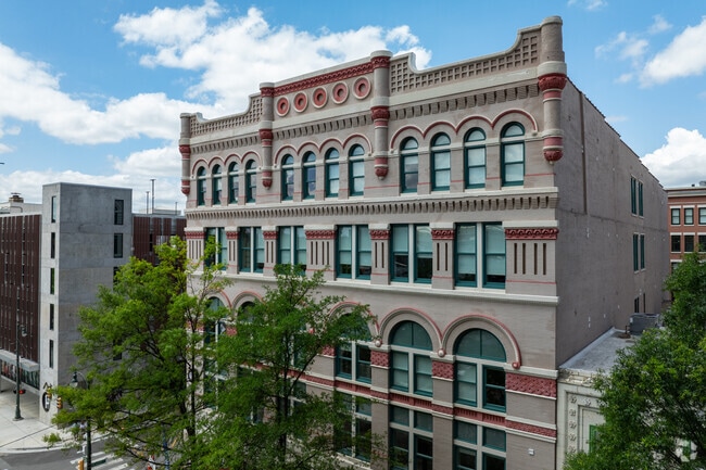 Building Photo - 50 Peabody Place