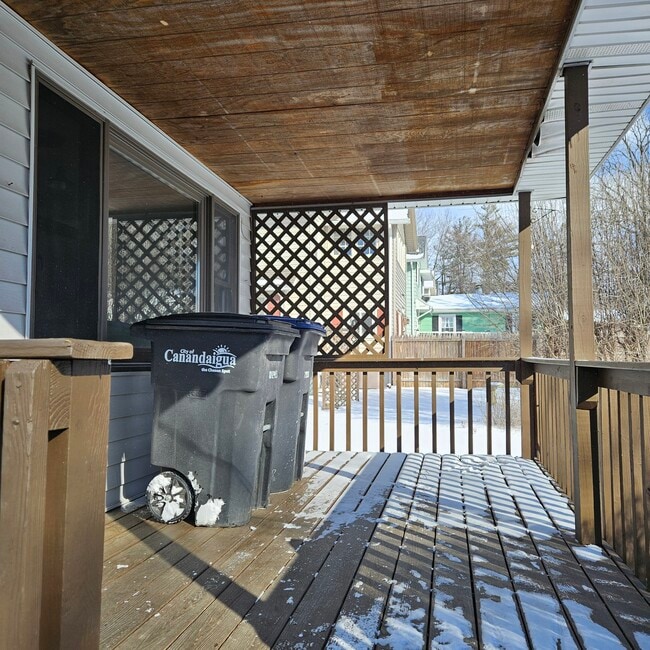 Building Photo - 35 Buffalo St