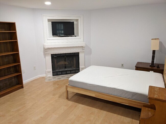 Primary Photo - 5806 Bridgetown Ct