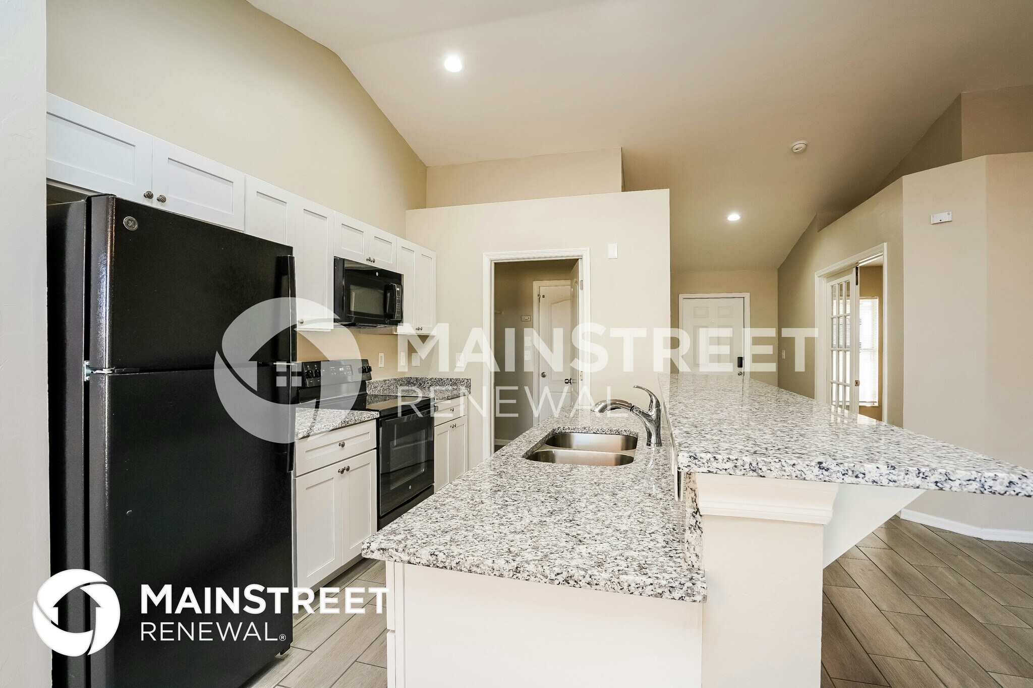 Building Photo - 916 NW 15th Ave