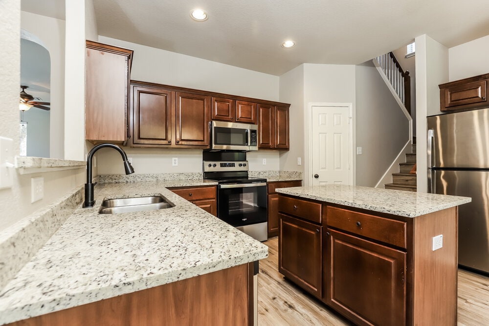 Building Photo - 2123 Dodge Dr