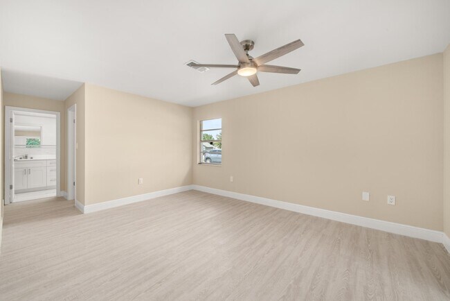 Building Photo - 4119 Tangier St
