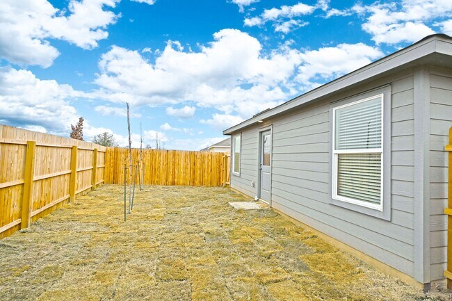 Building Photo - 14709 Mudstone St