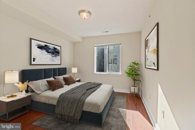 Building Photo - 1724 Master St