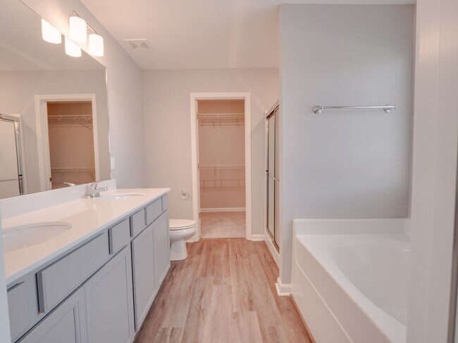 Building Photo - Stunning 2022 Build in Lexington!