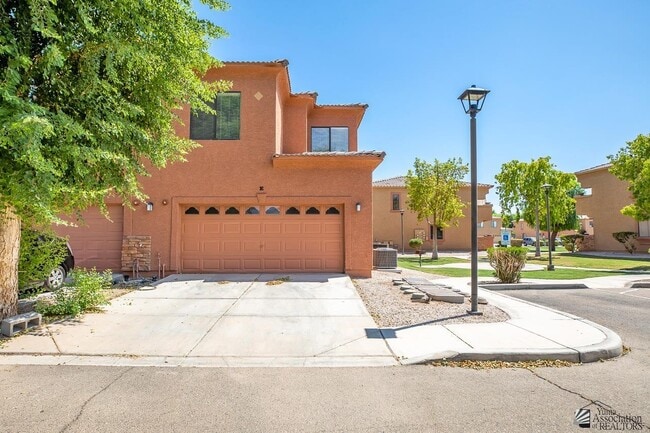 Building Photo - 3565 W 22nd St