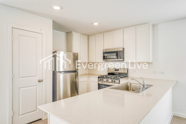 Building Photo - 11430 W Bluff Dr