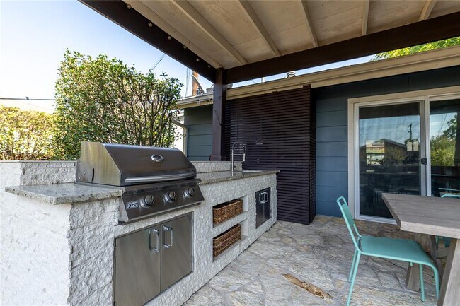 Building Photo - 3600 Marcae Ct