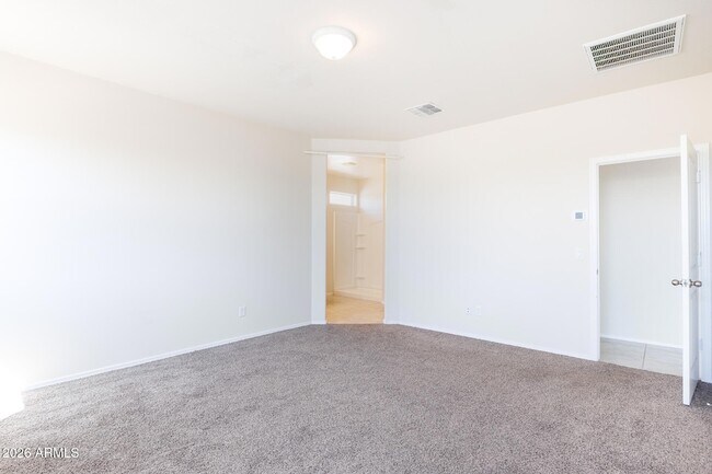 Building Photo - 1075 W Avalon Canyon Dr