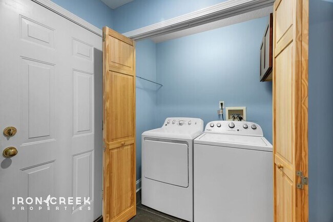 Building Photo - 49 Azalea Dr