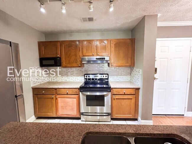 Building Photo - 1-Bed/1-Bath Condo/Available Now!