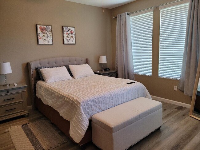 Building Photo - 6605 N 93rd Ave