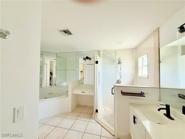 Building Photo - 7532 Cameron Cir