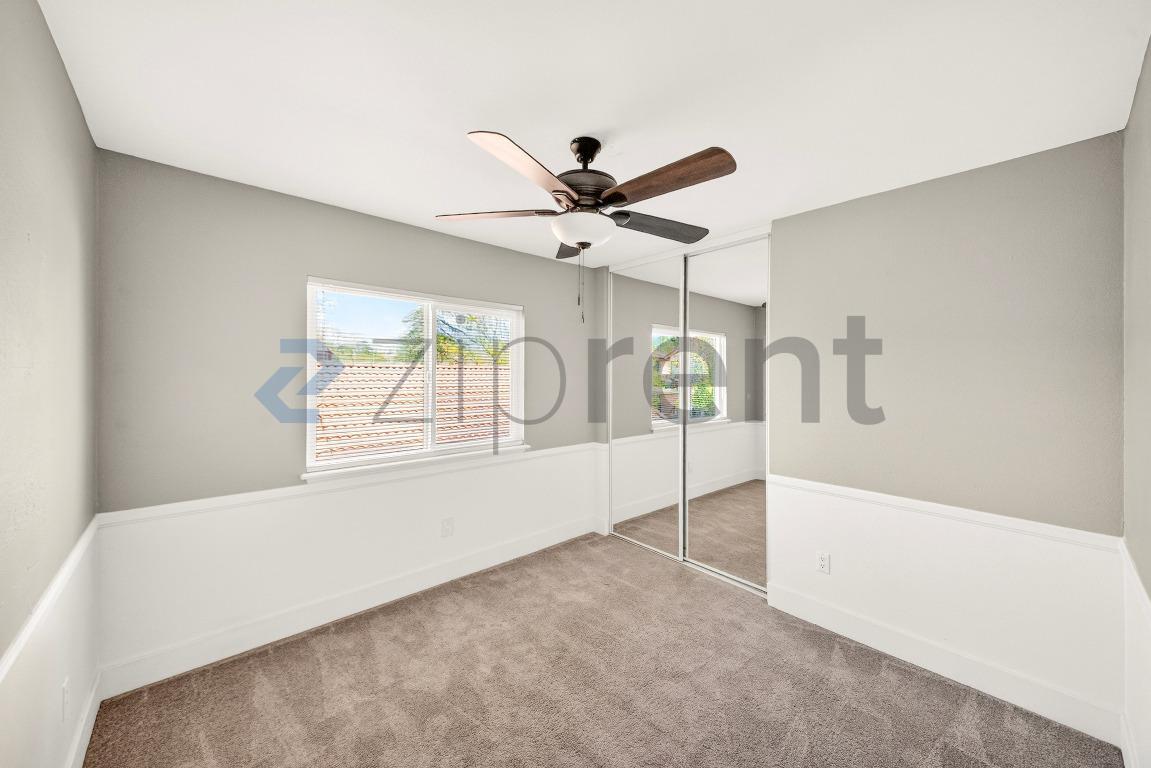 Building Photo - 318 Mesa Verde Ave