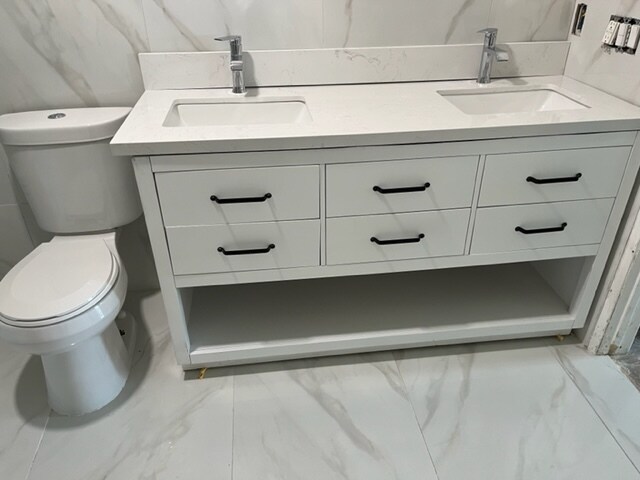 Master Bathroom Vanity - 3808 Stocker St