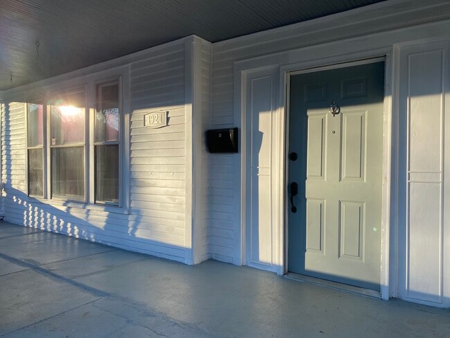 Front - 1921 18th St