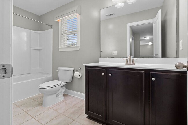 Building Photo - 4 Bedroom in Mimosa Bay with BONUS and BOA...