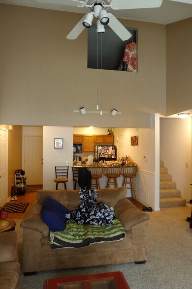 Building Photo - 204 Misty Cove