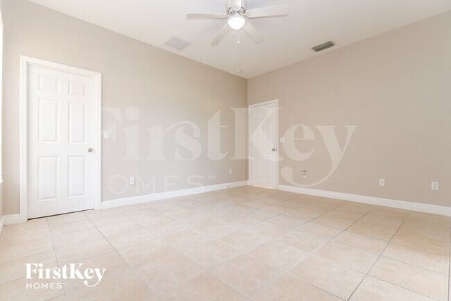 Building Photo - 3408 7th St W