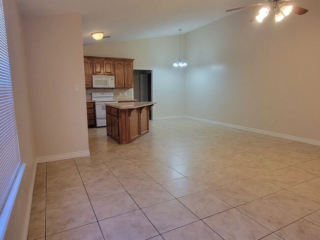 Kitchen & Dining Area - 1308 SW B Ave