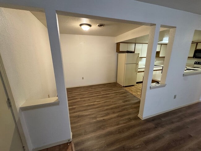 Building Photo - 2 bedroom one bath at Cedar Hills in Ozark...