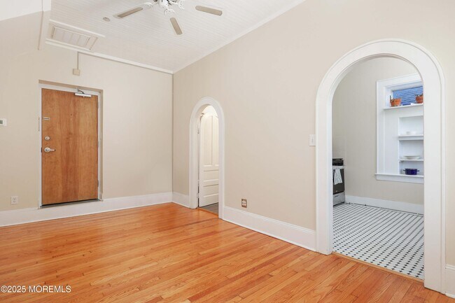 Building Photo - 30 W Front St