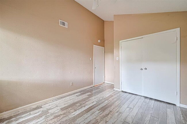 Building Photo - 2907 Waypark Dr