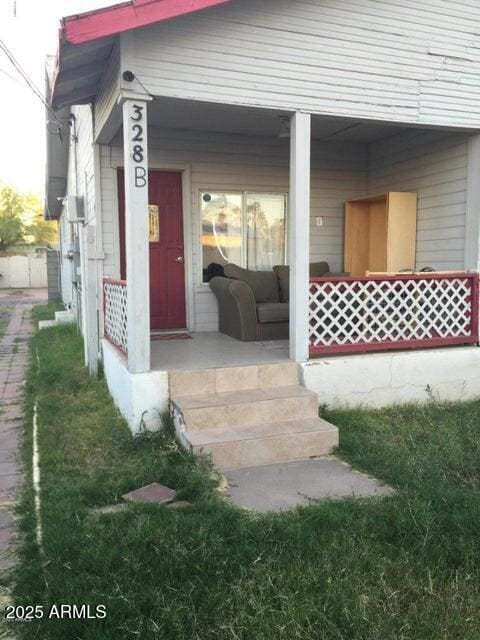 Building Photo - 328 N 11th Pl
