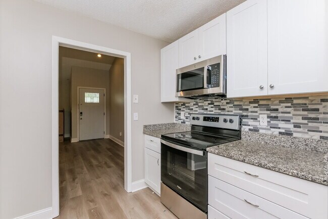 Building Photo - 3308 Laurel Dale Dr