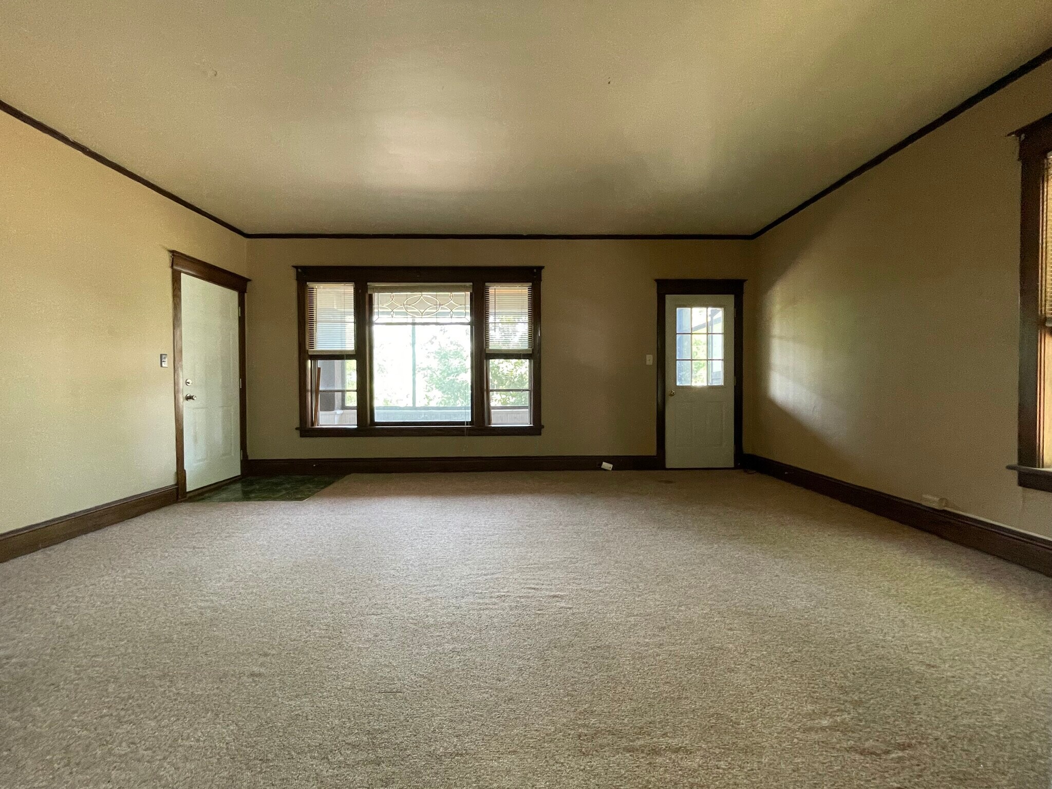 Building Photo - 1001 S Barstow St